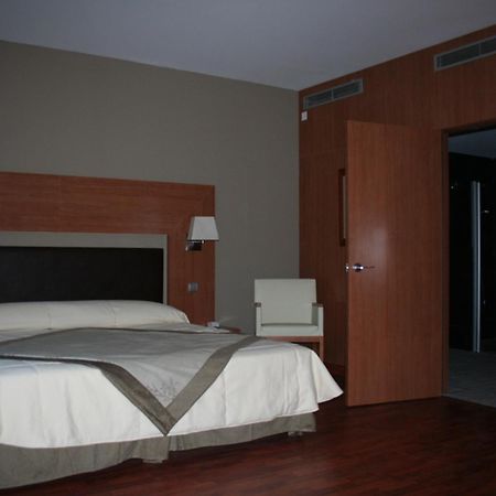 Bagnères-de-Luchon Alti Hotel מראה חיצוני תמונה