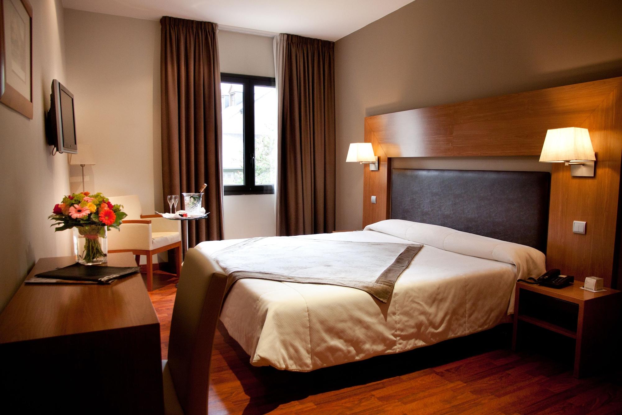 Bagnères-de-Luchon Alti Hotel מראה חיצוני תמונה