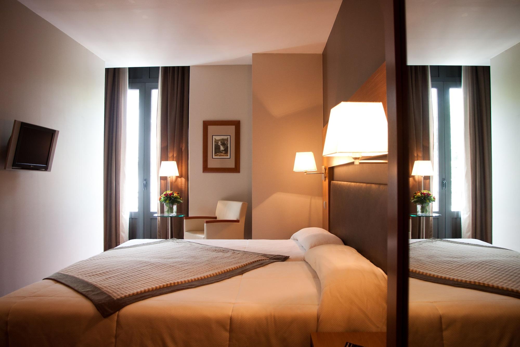 Bagnères-de-Luchon Alti Hotel מראה חיצוני תמונה