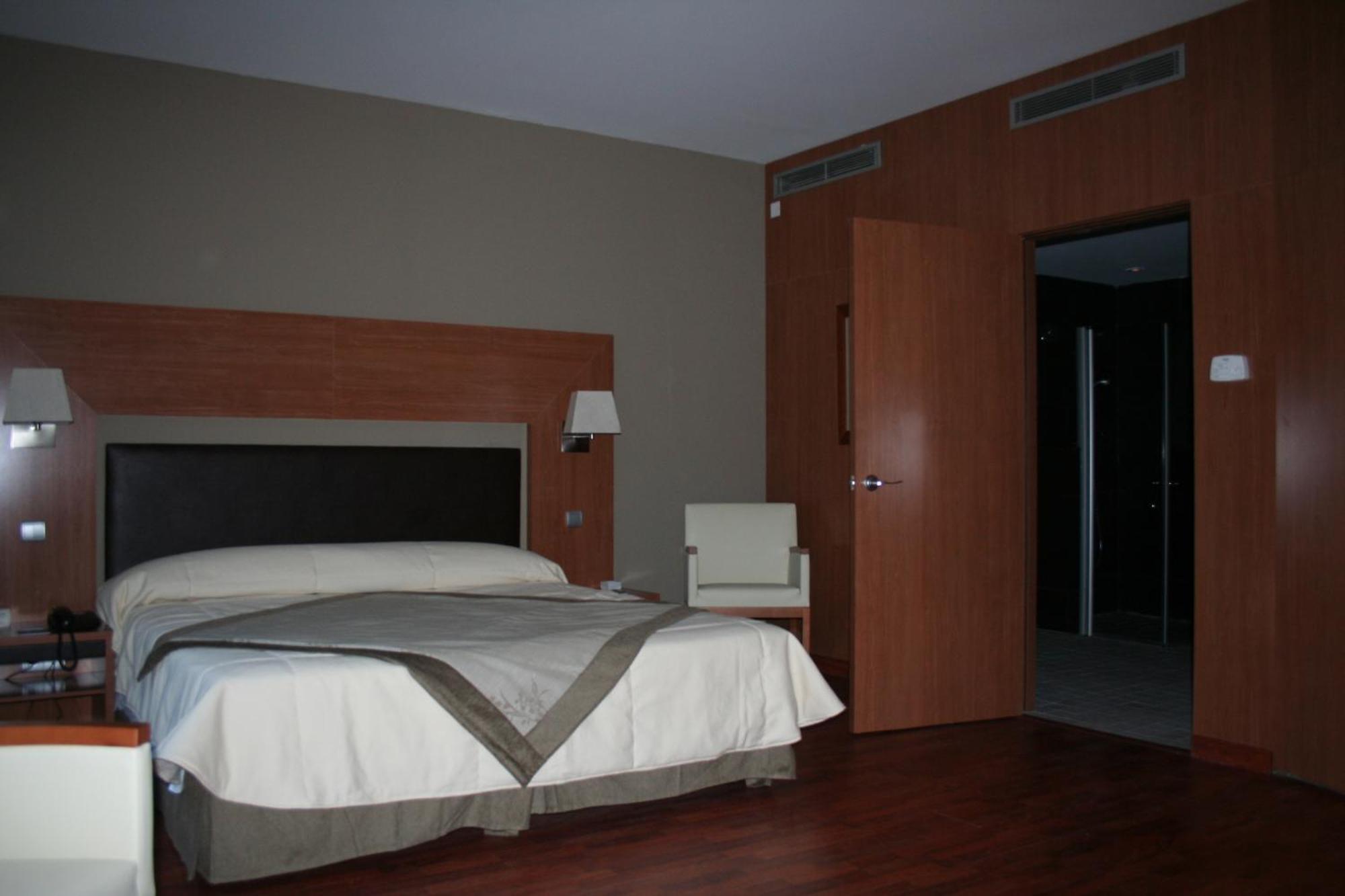 Bagnères-de-Luchon Alti Hotel מראה חיצוני תמונה