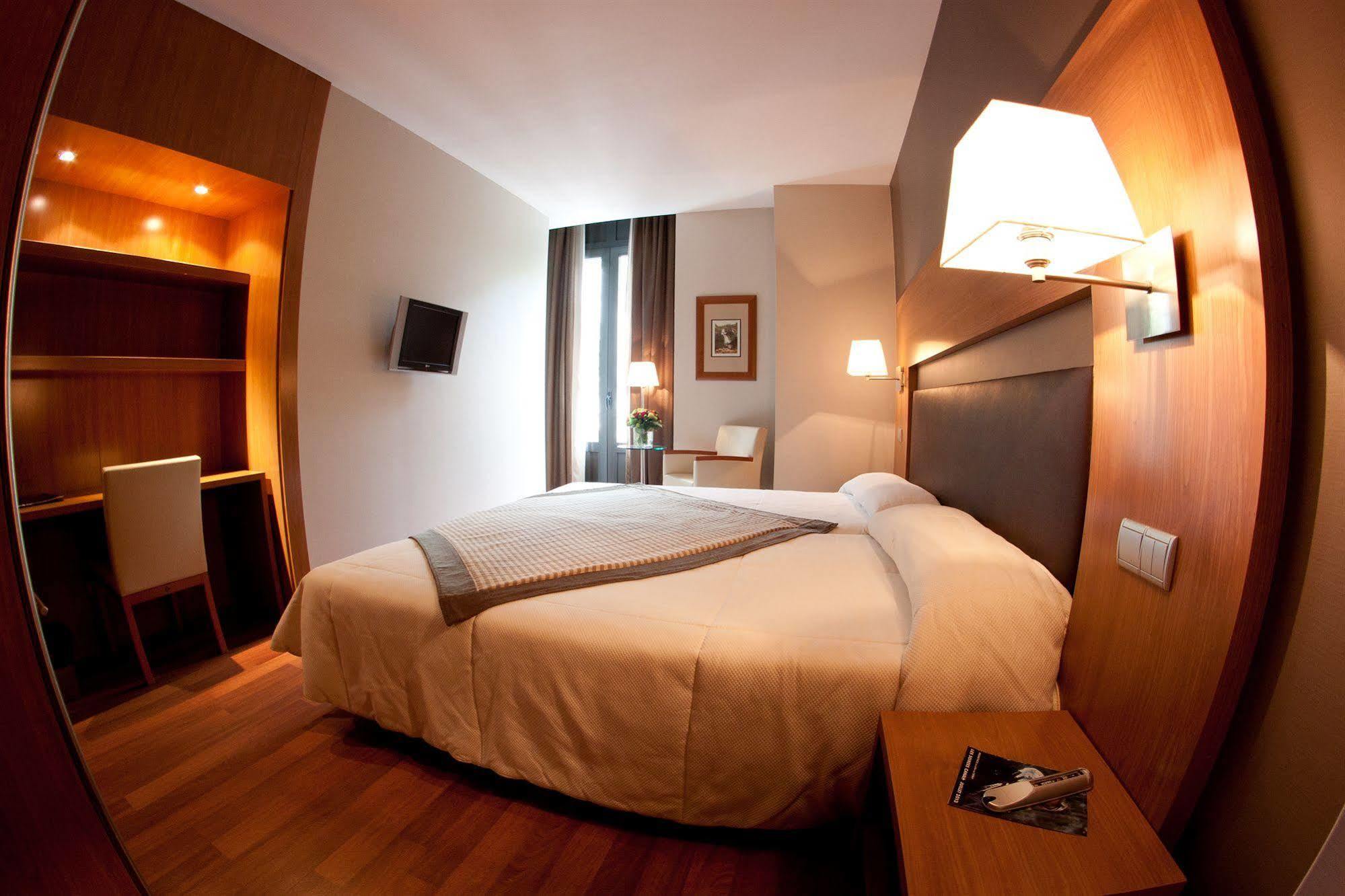 Bagnères-de-Luchon Alti Hotel מראה חיצוני תמונה